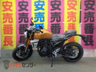 GSX‑8T　２０２６年モデル　キャンディバーントゴールド