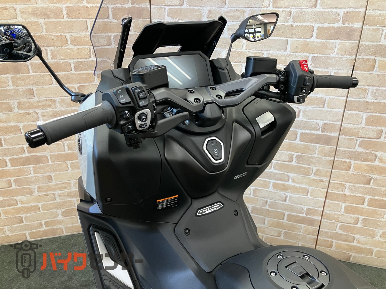 T-MAX560 TECH MAX ABS　スマートキー　インジェクション　2026年モデル　水冷２気筒エンジン_13