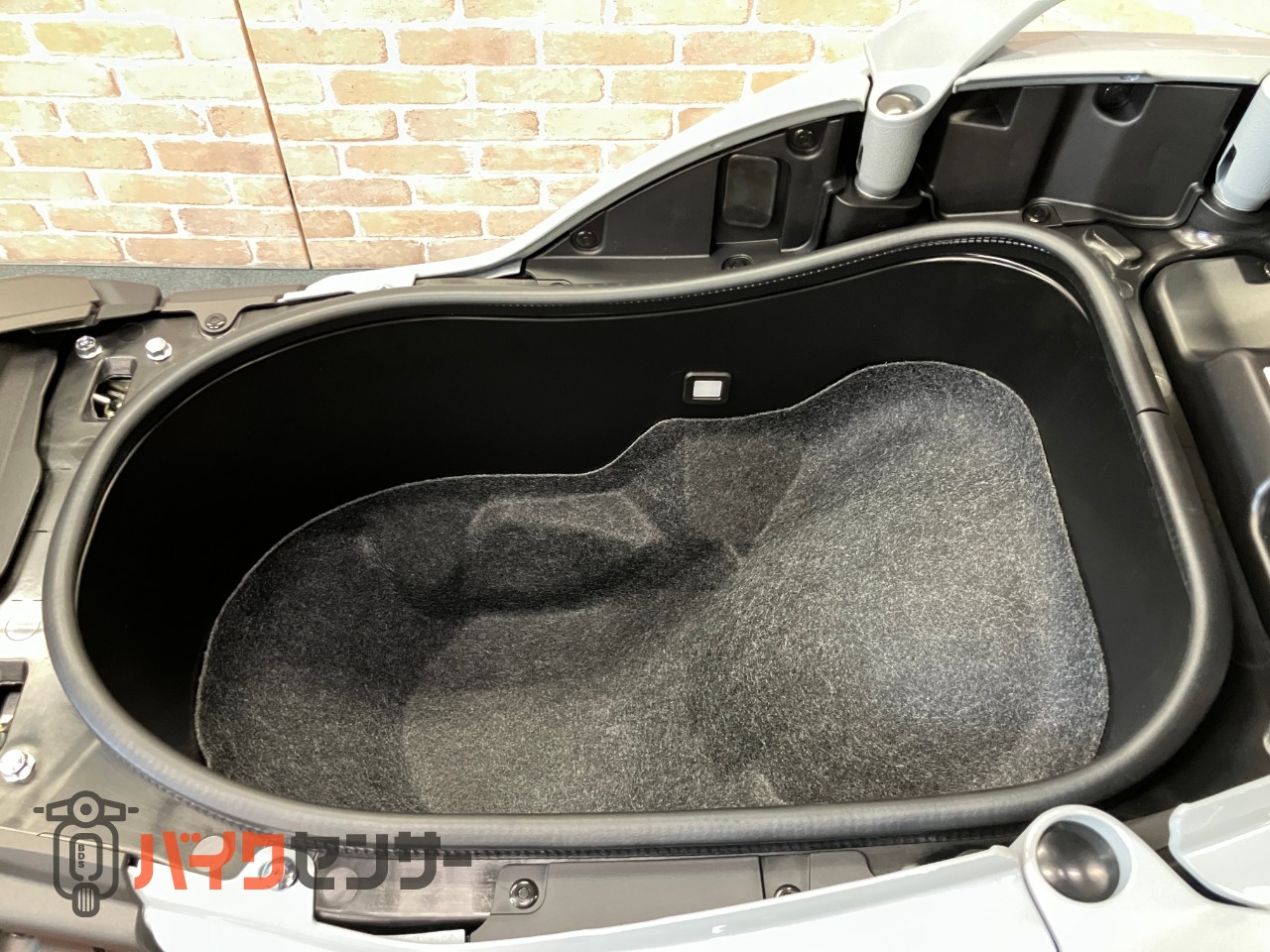 T-MAX560 TECH MAX ABS　スマートキー　インジェクション　2026年モデル　水冷２気筒エンジン_31