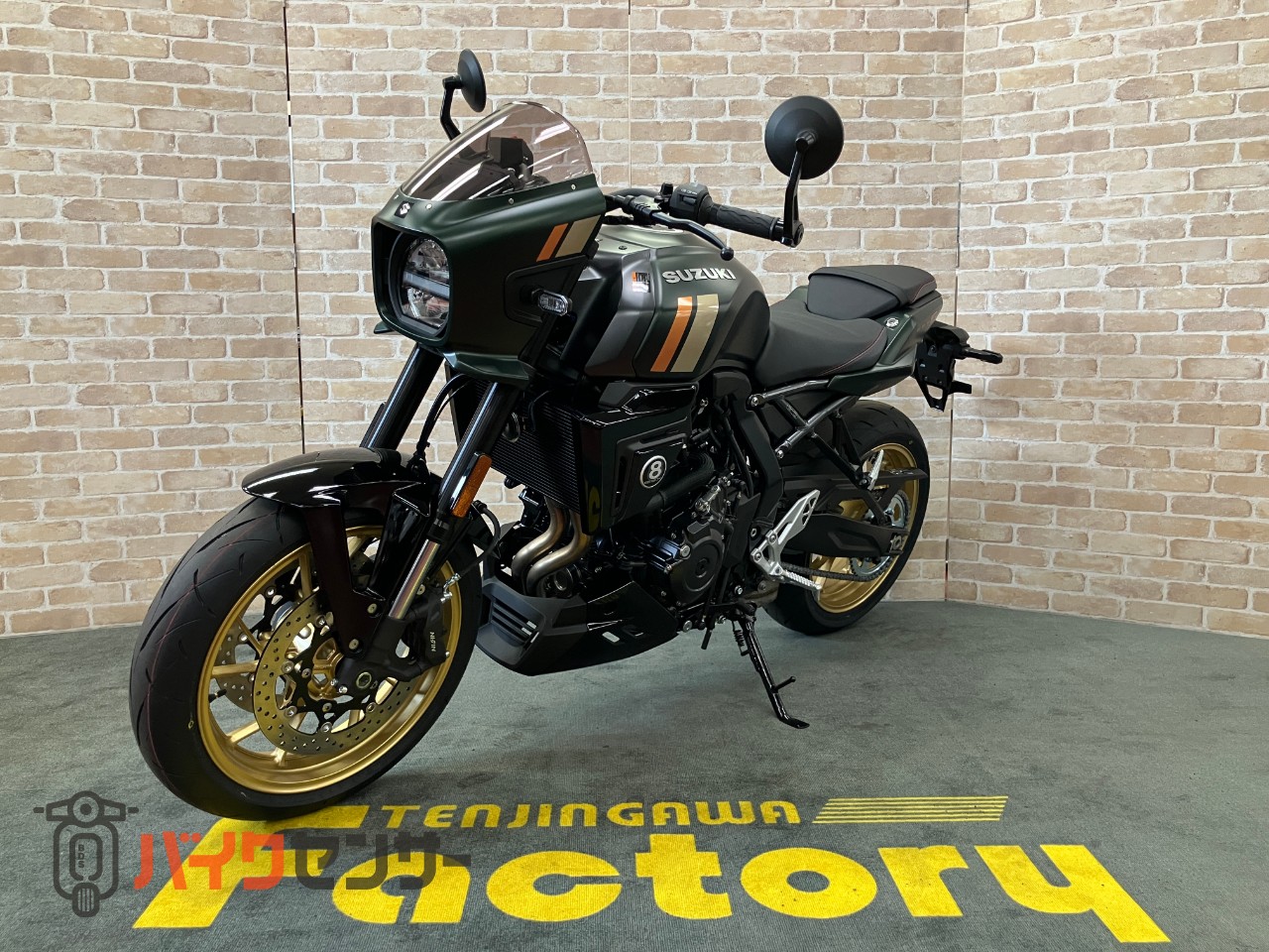 GSX-8TT リチウムイオンバッテリー クイックシフター トラクションコントロール バーエンドミラー_3