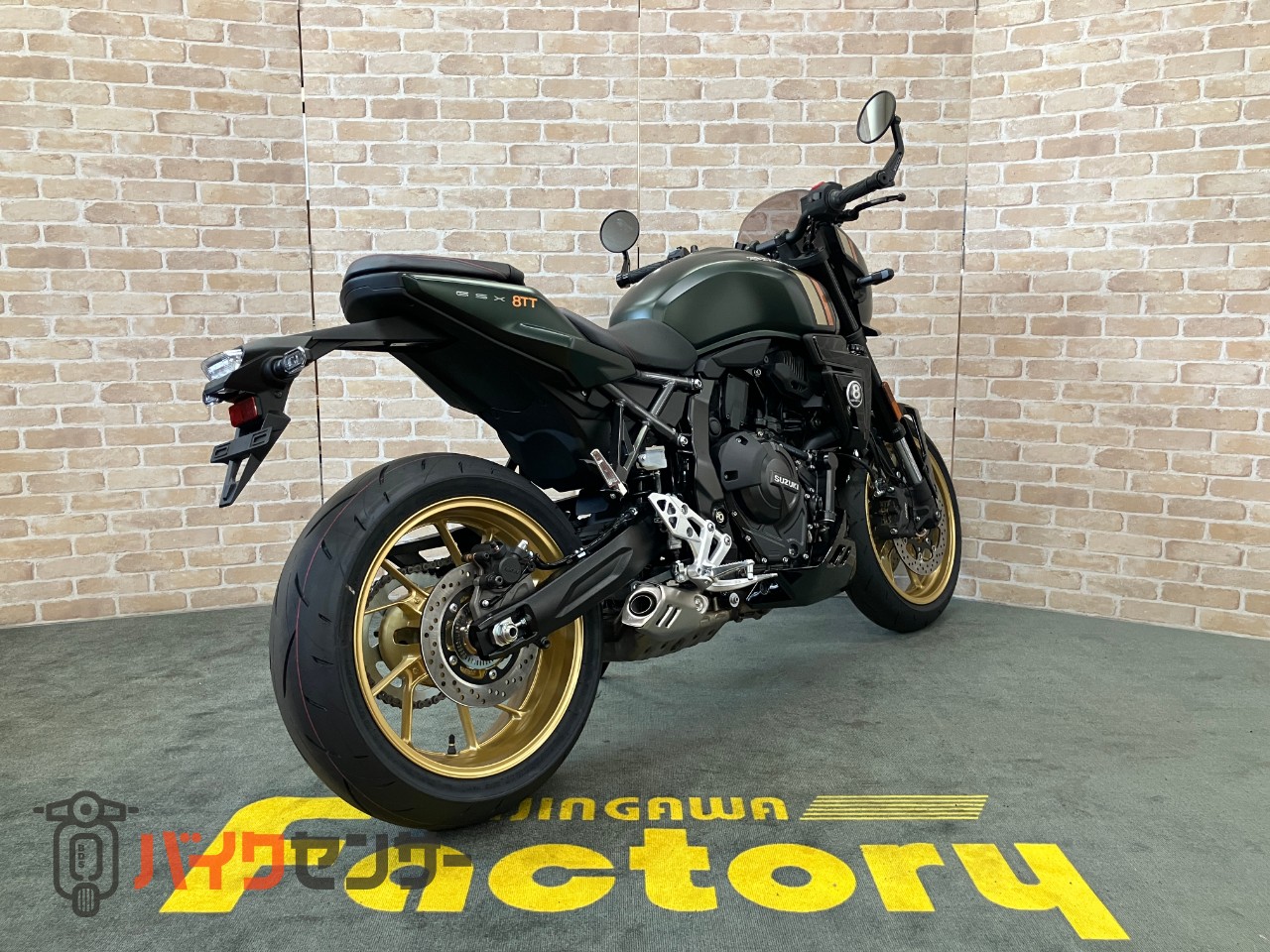 GSX-8TT リチウムイオンバッテリー クイックシフター トラクションコントロール バーエンドミラー_4