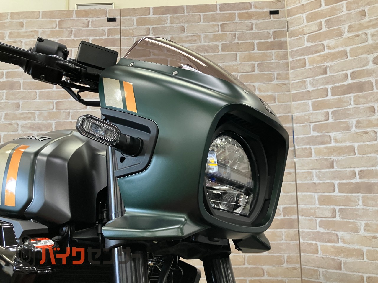 GSX-8TT リチウムイオンバッテリー クイックシフター トラクションコントロール バーエンドミラー_6