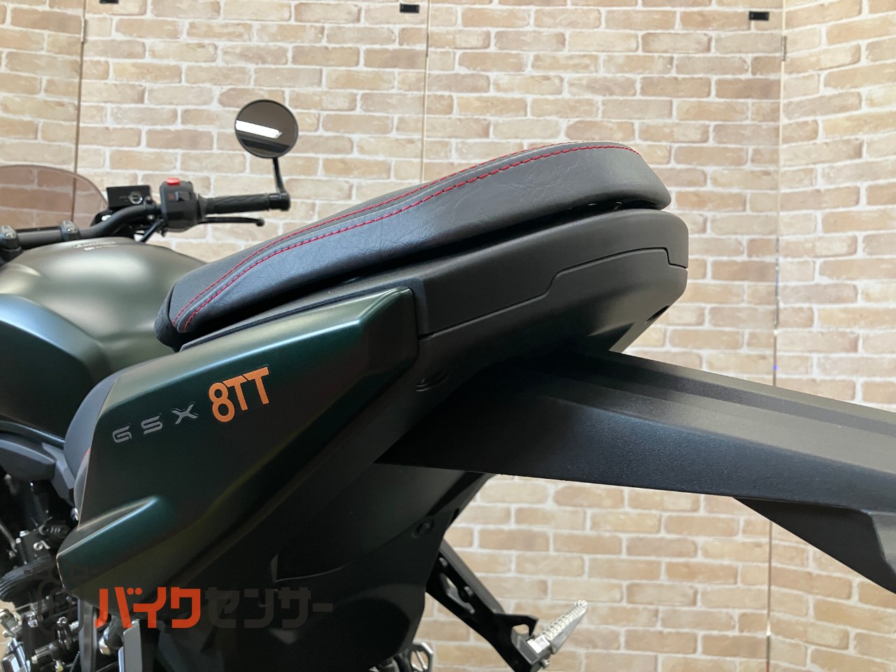 GSX-8TT リチウムイオンバッテリー クイックシフター トラクションコントロール バーエンドミラー_32