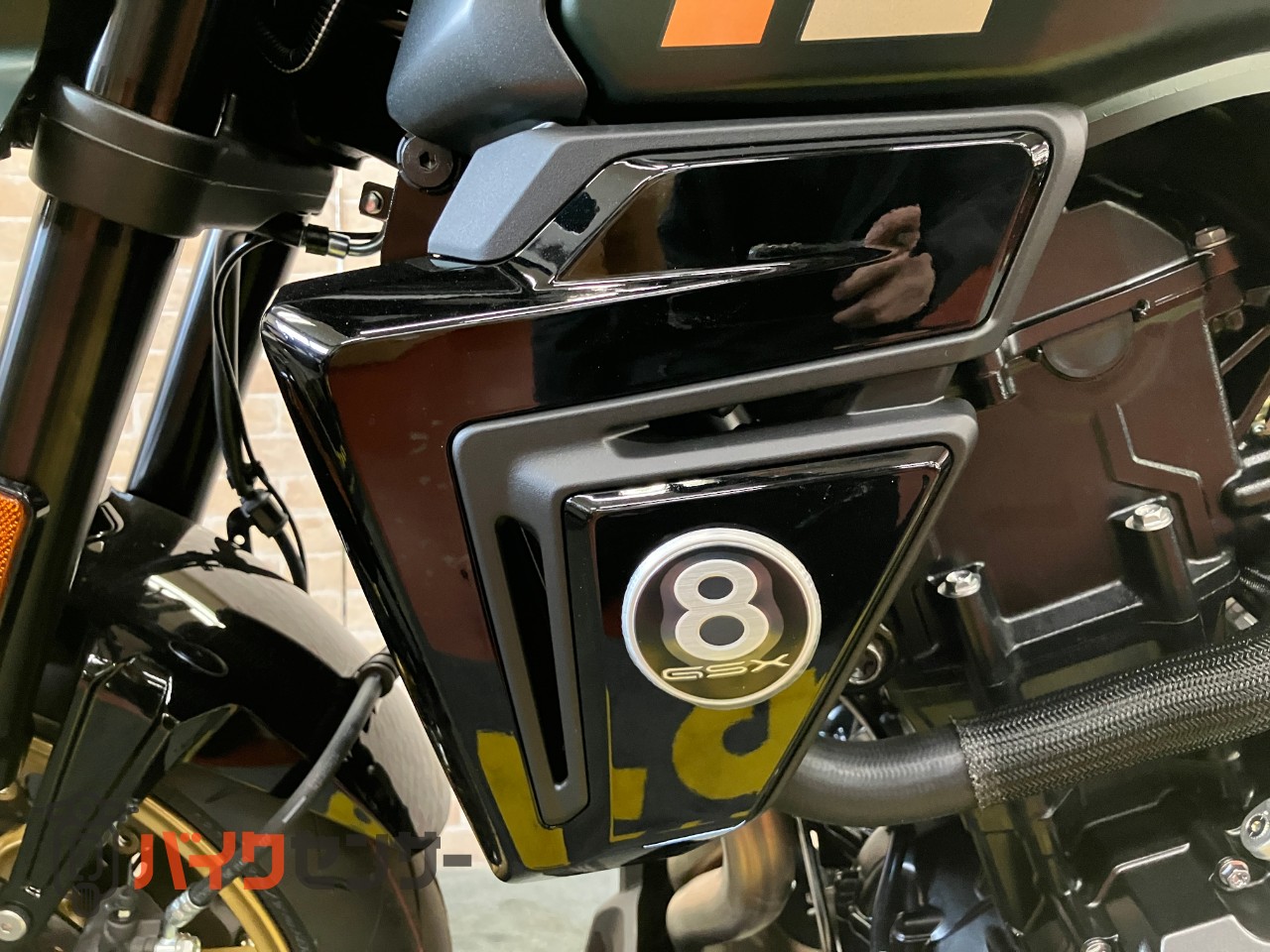GSX-8TT リチウムイオンバッテリー クイックシフター トラクションコントロール バーエンドミラー_40