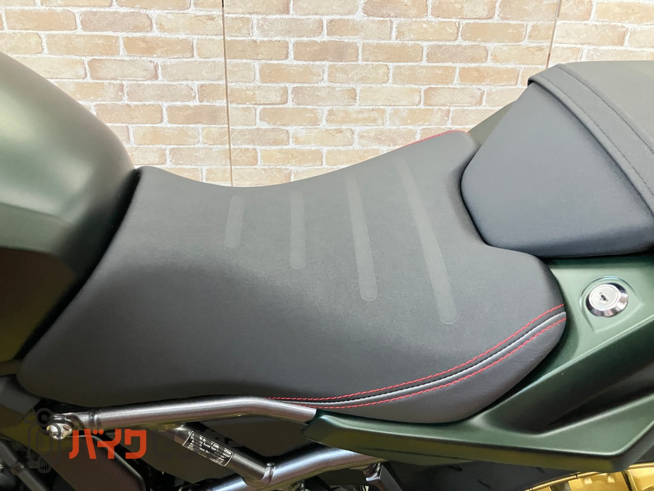 GSX-8TT リチウムイオンバッテリー クイックシフター トラクションコントロール バーエンドミラー_42