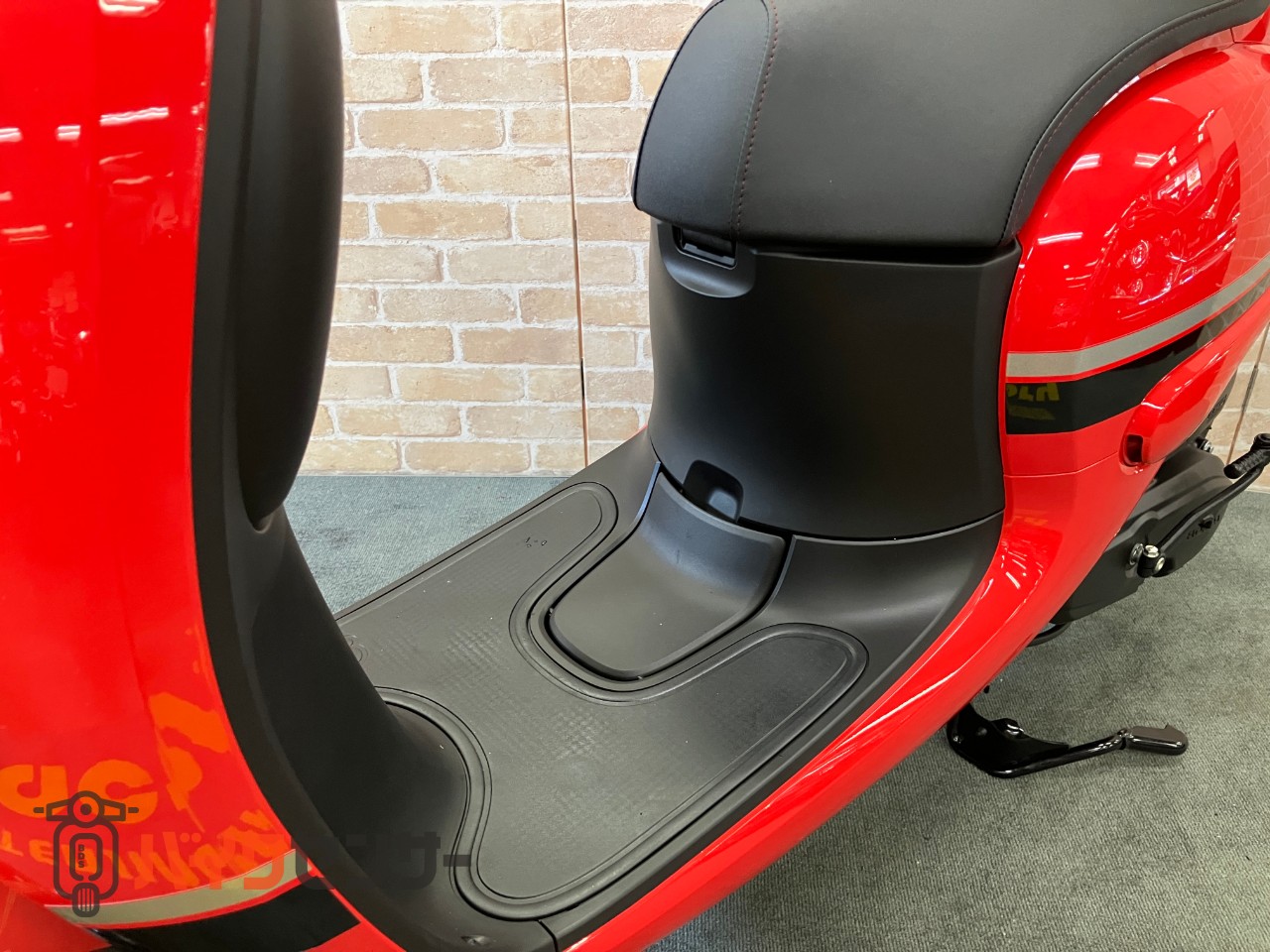 ビーノ メットインスクーター　アイドリングストップ　ファイティングレッド_20