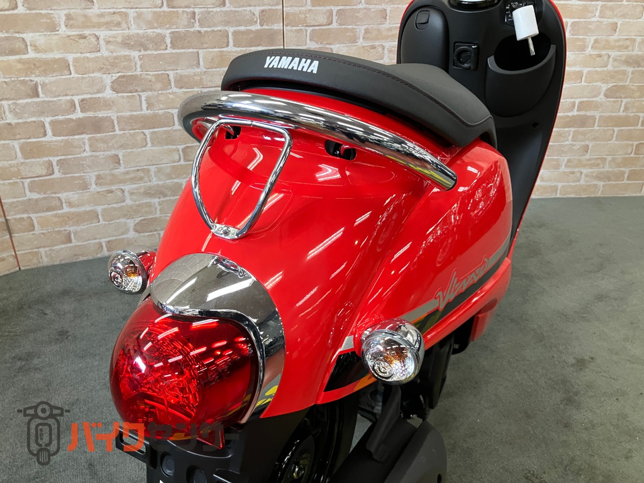 ビーノ メットインスクーター　アイドリングストップ　ファイティングレッド_32