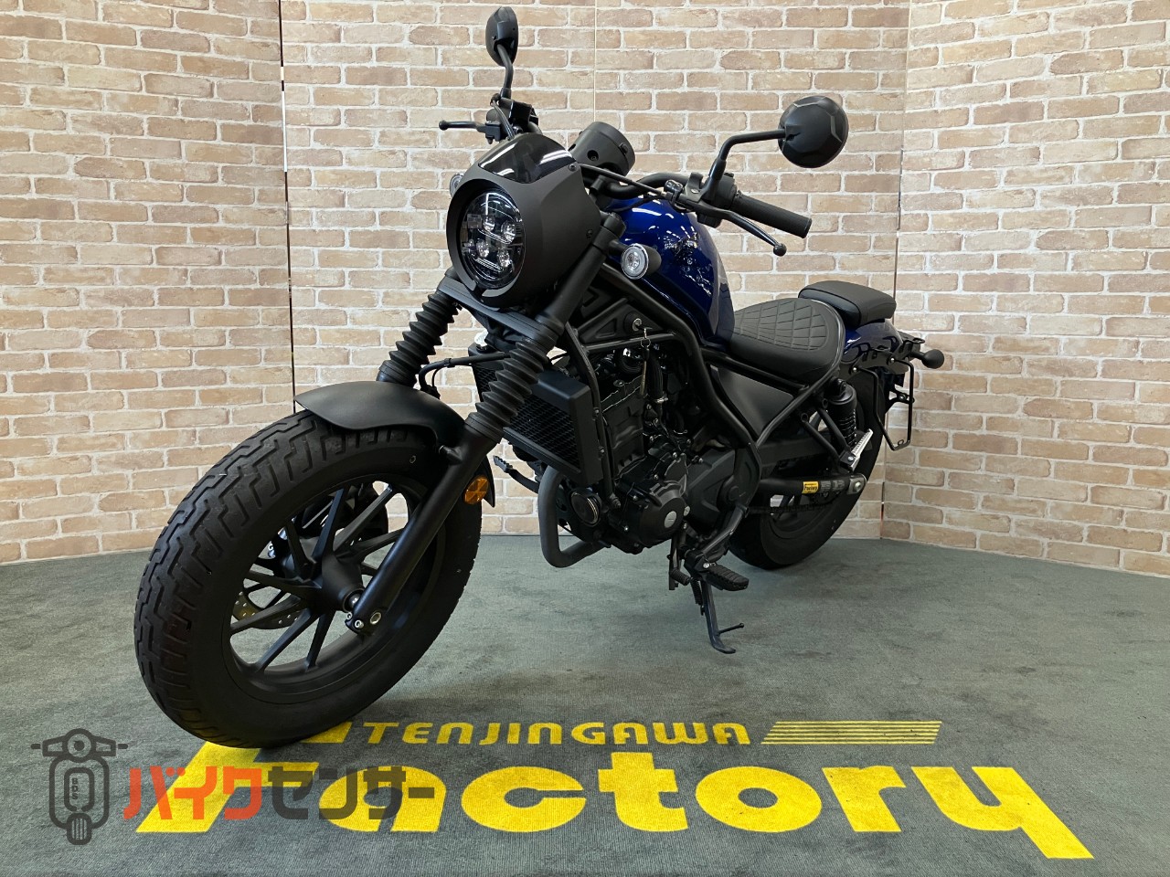 レブル250 Sエディション　パールスペンサーブルー　サイドバックサポート_3