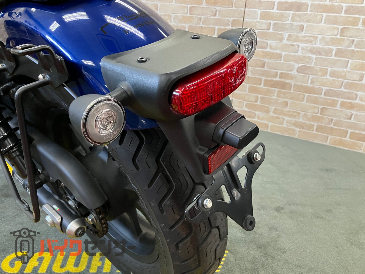 レブル250 Sエディション　パールスペンサーブルー　サイドバックサポート_6