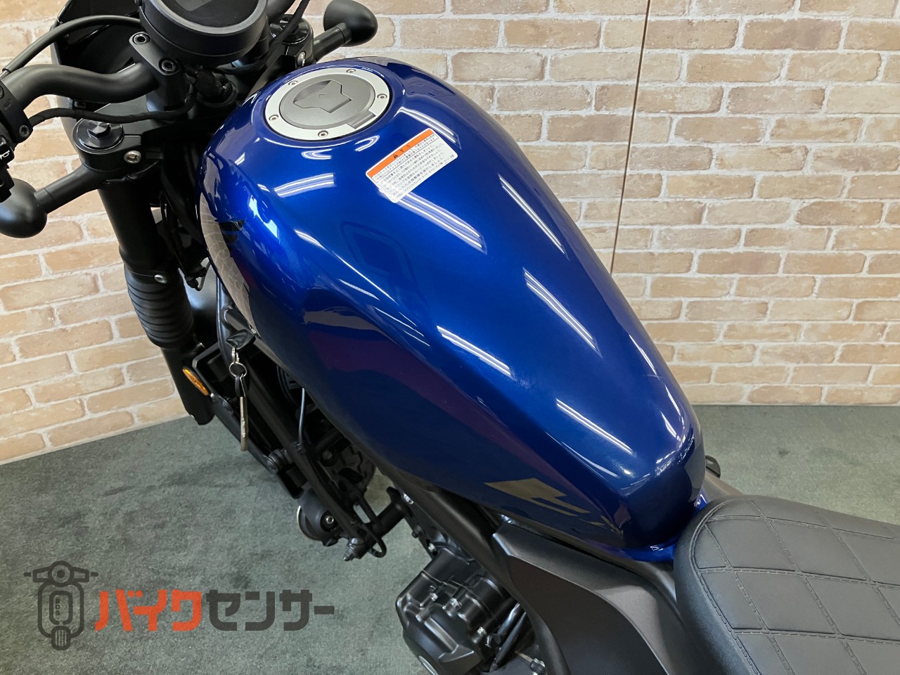 レブル250 Sエディション　パールスペンサーブルー　サイドバックサポート_8