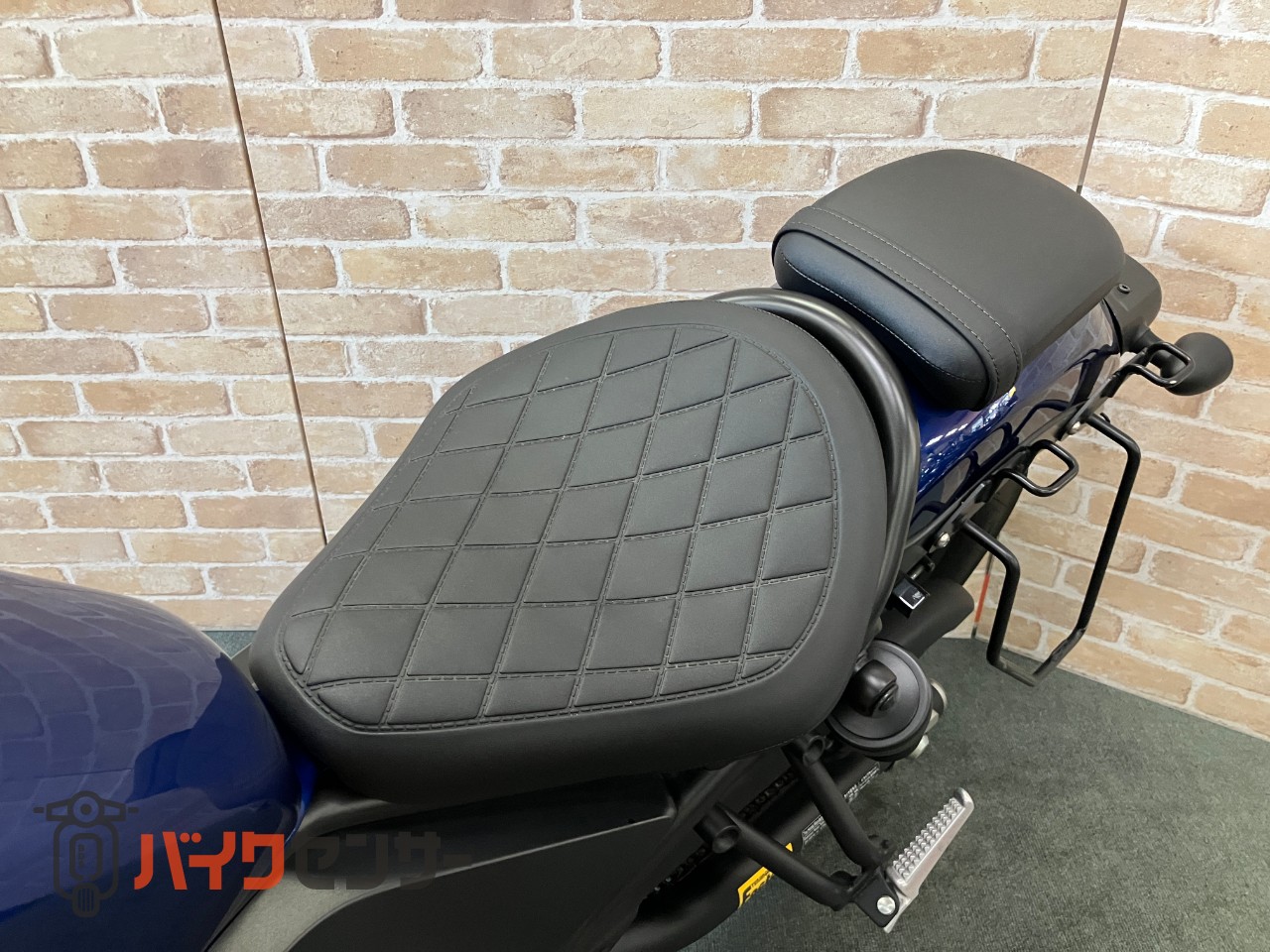 レブル250 Sエディション　パールスペンサーブルー　サイドバックサポート_23