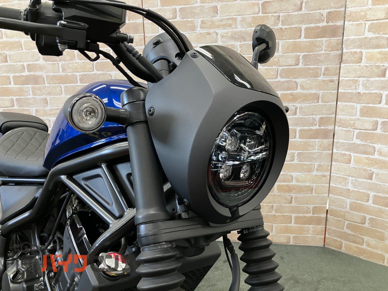 レブル250 Sエディション　パールスペンサーブルー　サイドバックサポート_27