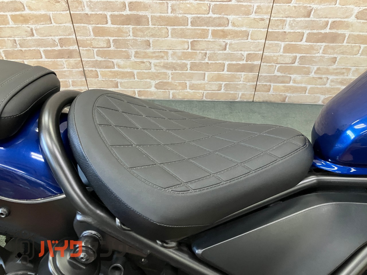 レブル250 Sエディション　パールスペンサーブルー　サイドバックサポート_37