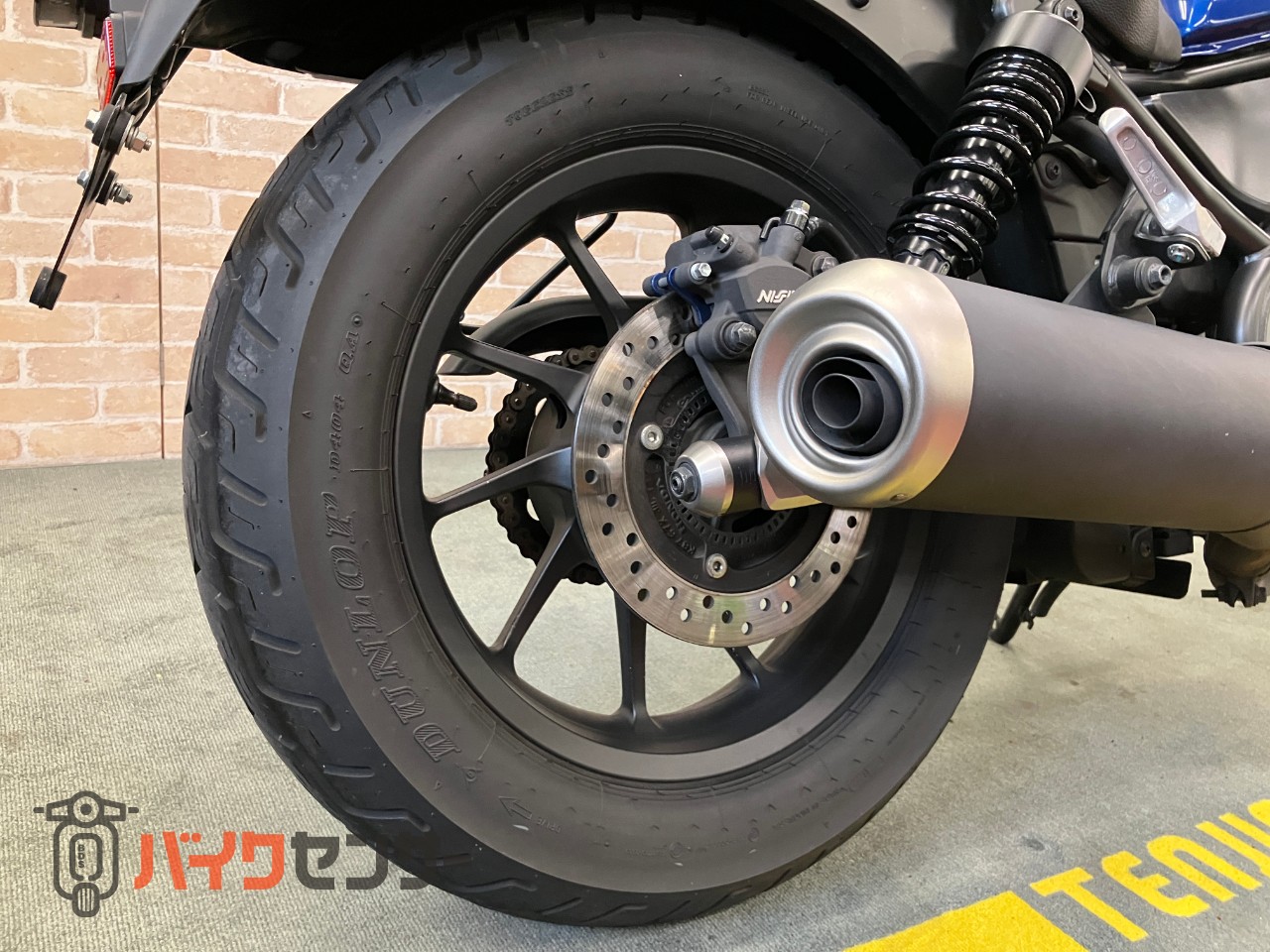 レブル250 Sエディション　パールスペンサーブルー　サイドバックサポート_40