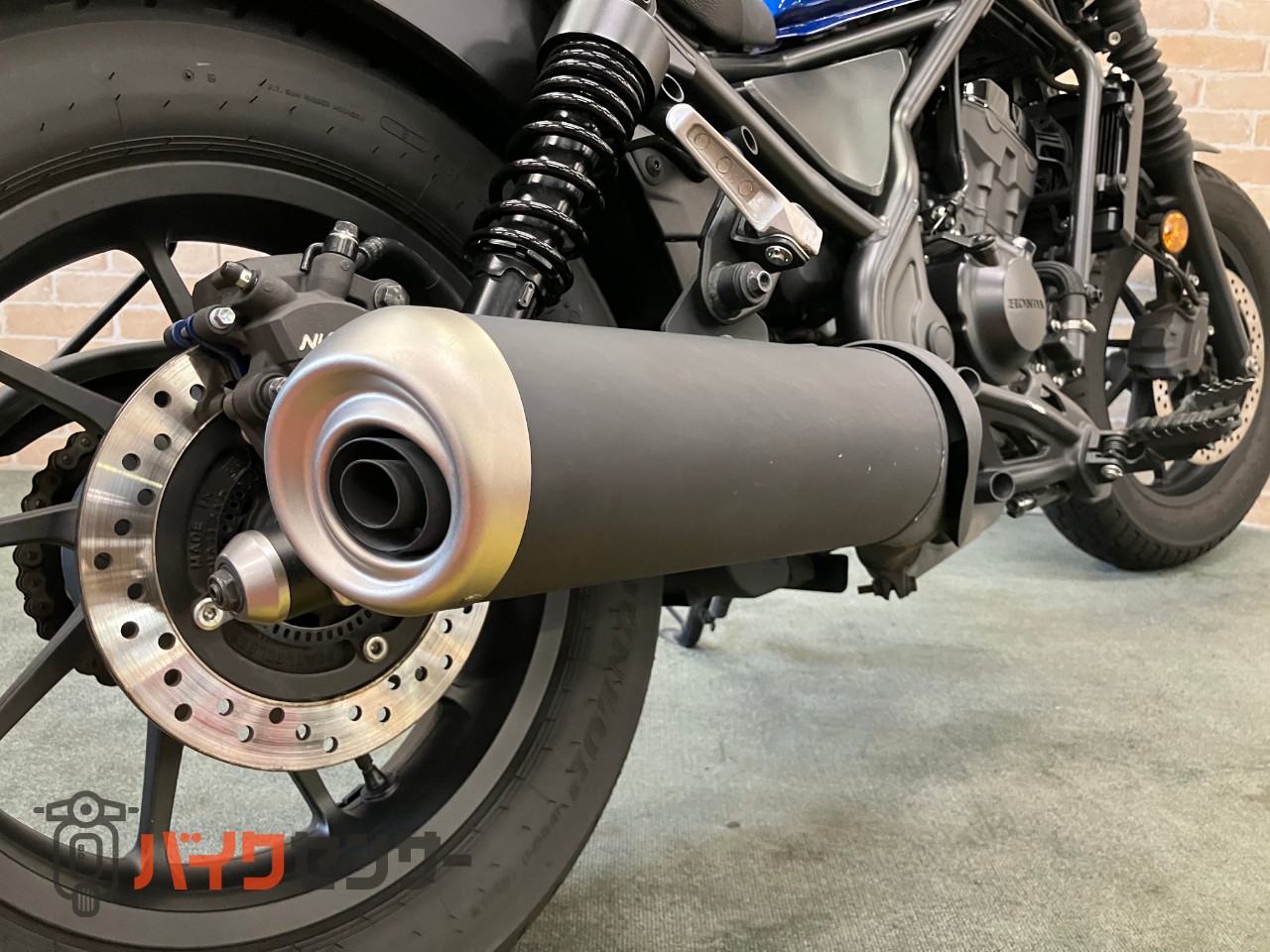 レブル250 Sエディション　パールスペンサーブルー　サイドバックサポート_45