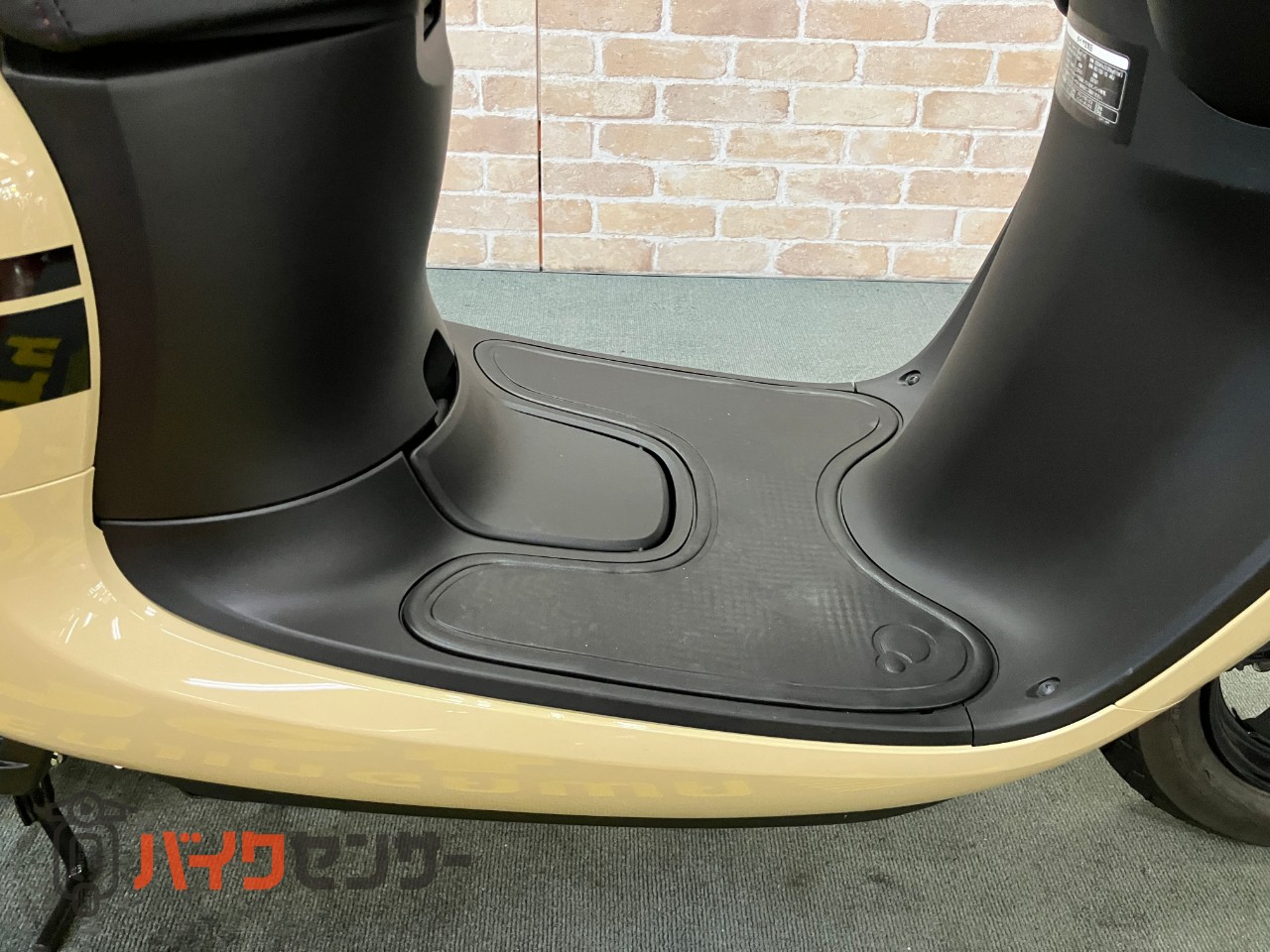 ビーノ　メットインスクーター　ハーベストベージュ　アイドリングストップ_6