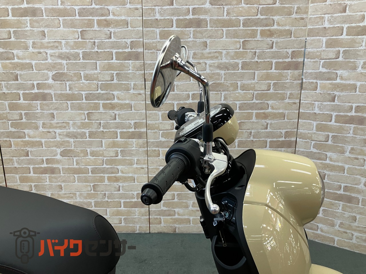 ビーノ　メットインスクーター　ハーベストベージュ　アイドリングストップ_34
