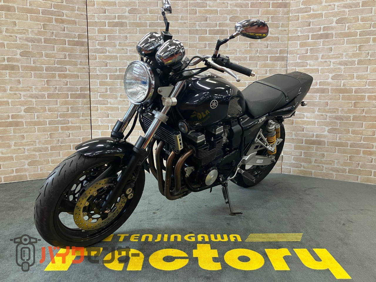 XJR400R オーリンズサスペンション　最終モデル　MOSキャリパー　ストライカーマフラー_3