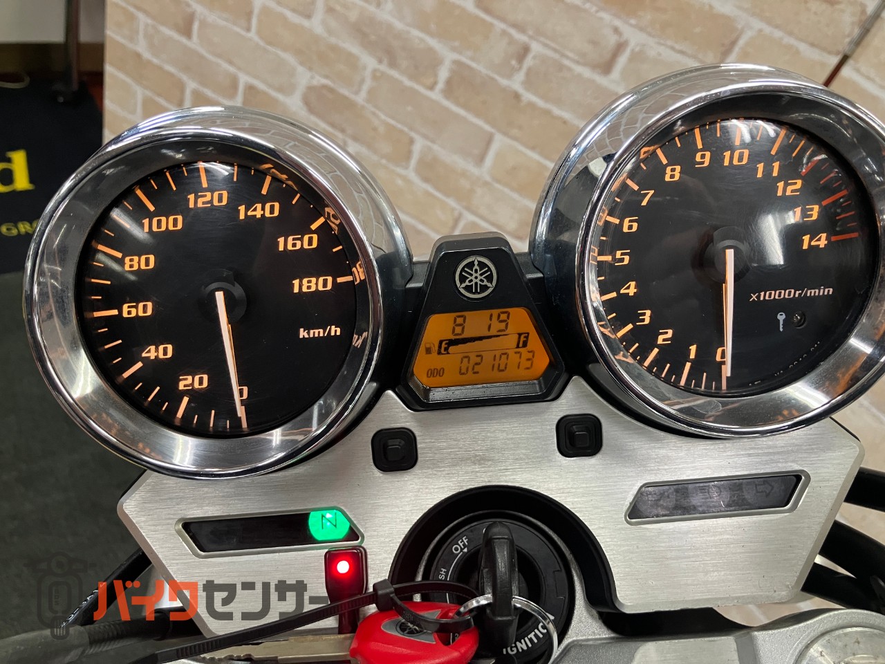 XJR400R オーリンズサスペンション　最終モデル　MOSキャリパー　ストライカーマフラー_10