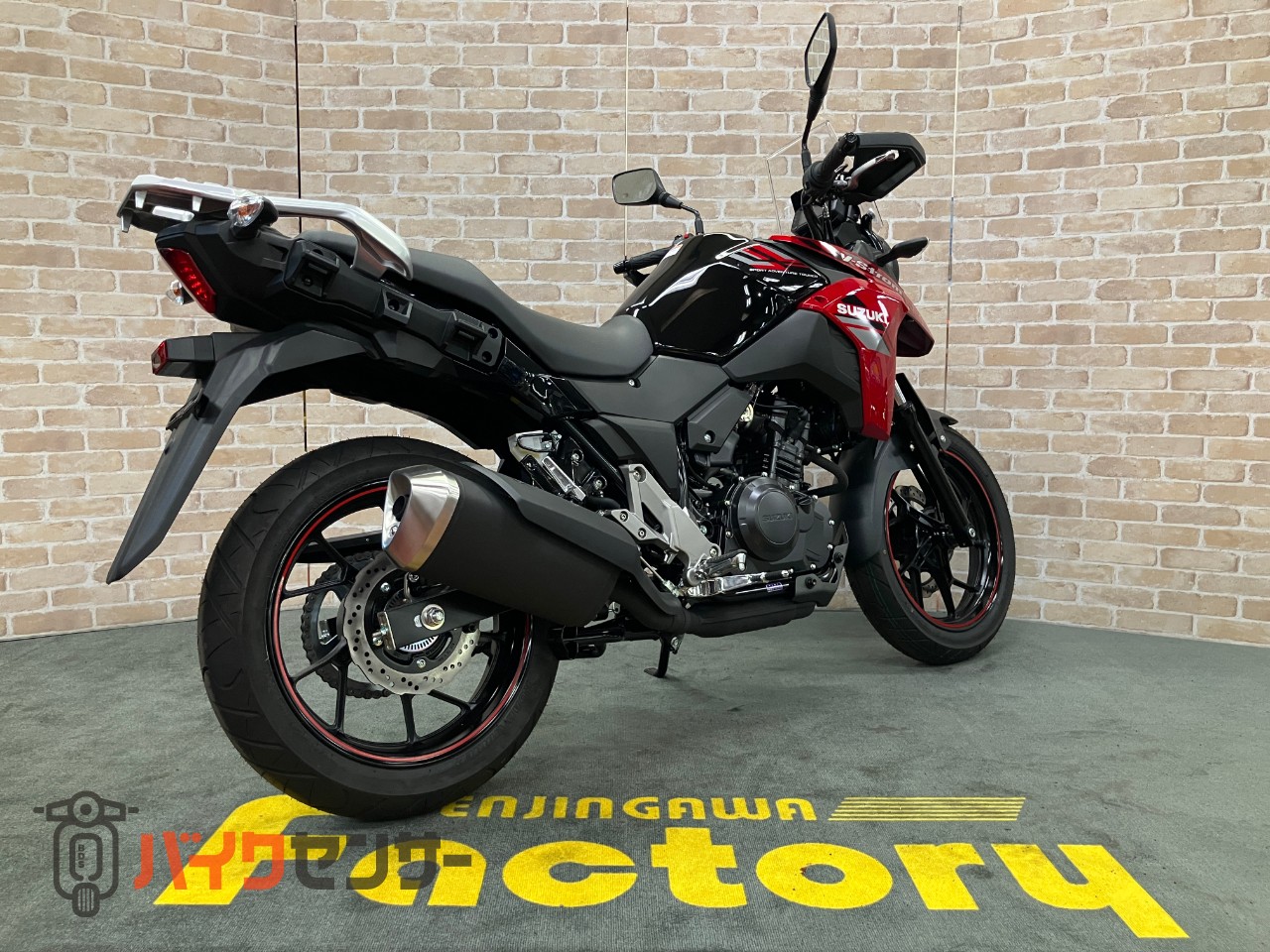 スズキ　Ｖ－ストローム２５０　2024モデル　リヤキャリア　ＤＣ電源　ナックルカバー　センタースタンド_2