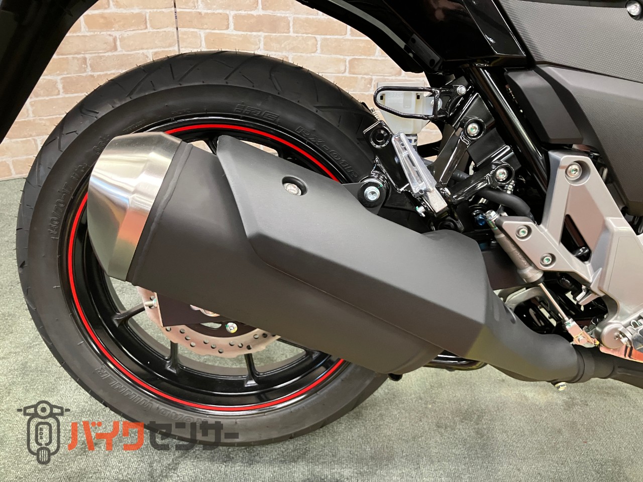 スズキ　Ｖ－ストローム２５０　2024モデル　リヤキャリア　ＤＣ電源　ナックルカバー　センタースタンド_15