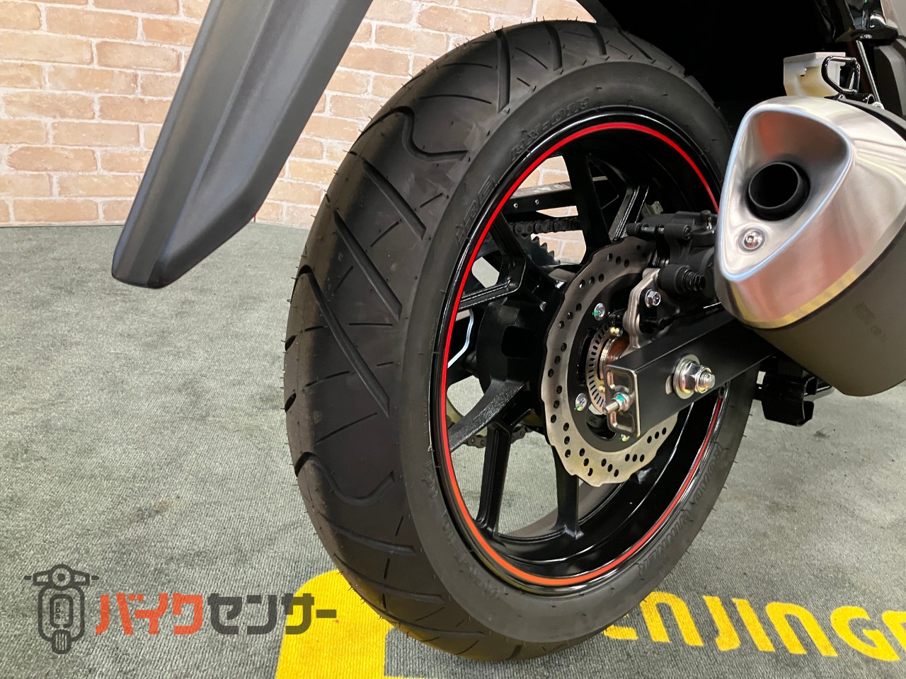 スズキ　Ｖ－ストローム２５０　2024モデル　リヤキャリア　ＤＣ電源　ナックルカバー　センタースタンド_19