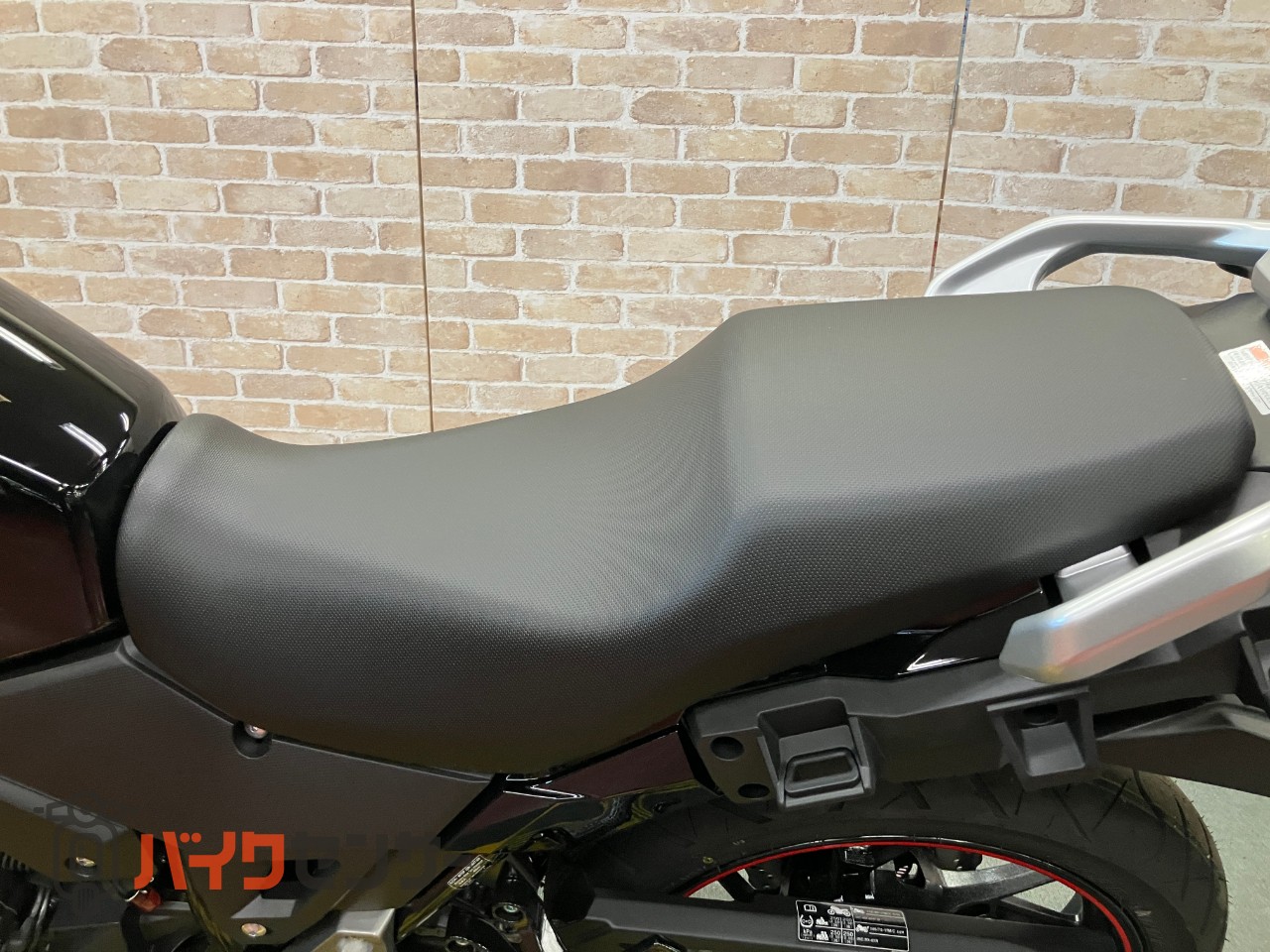 スズキ　Ｖ－ストローム２５０　2024モデル　リヤキャリア　ＤＣ電源　ナックルカバー　センタースタンド_35