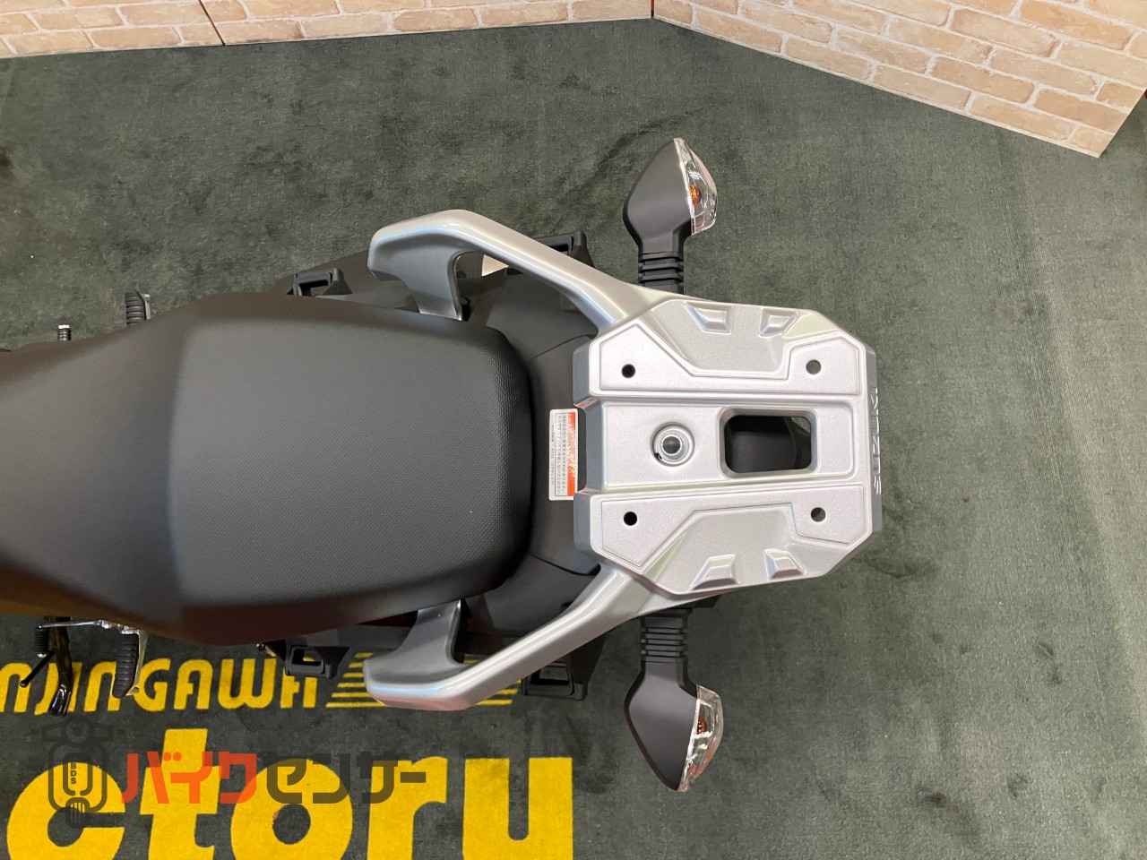 スズキ　Ｖ－ストローム２５０　2024モデル　リヤキャリア　ＤＣ電源　ナックルカバー　センタースタンド_41