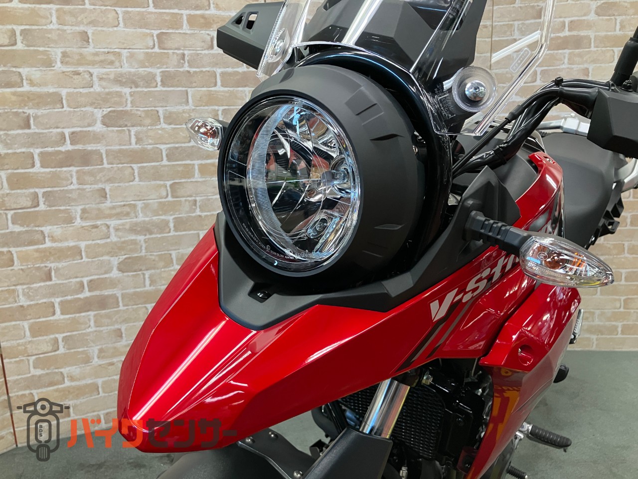 スズキ　Ｖ－ストローム２５０　2024モデル　リヤキャリア　ＤＣ電源　ナックルカバー　センタースタンド_43