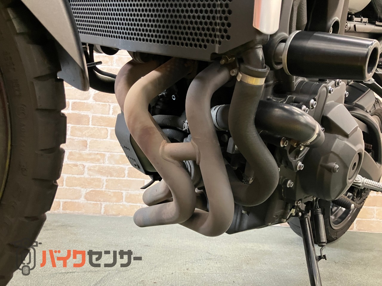 XSR900  前後オーリンズ　　バーエンドミラー　スエードシート　フェンダーレス　サイドサポート　メーターバイザー　ETC_47