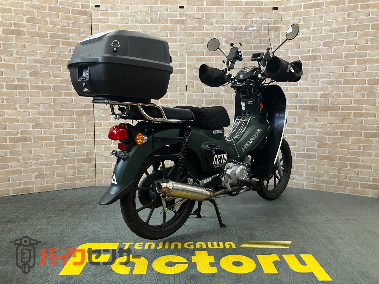 クロスカブ110　カスタムマフラー　アンダーガード　グリップヒーター　レッグガード_4