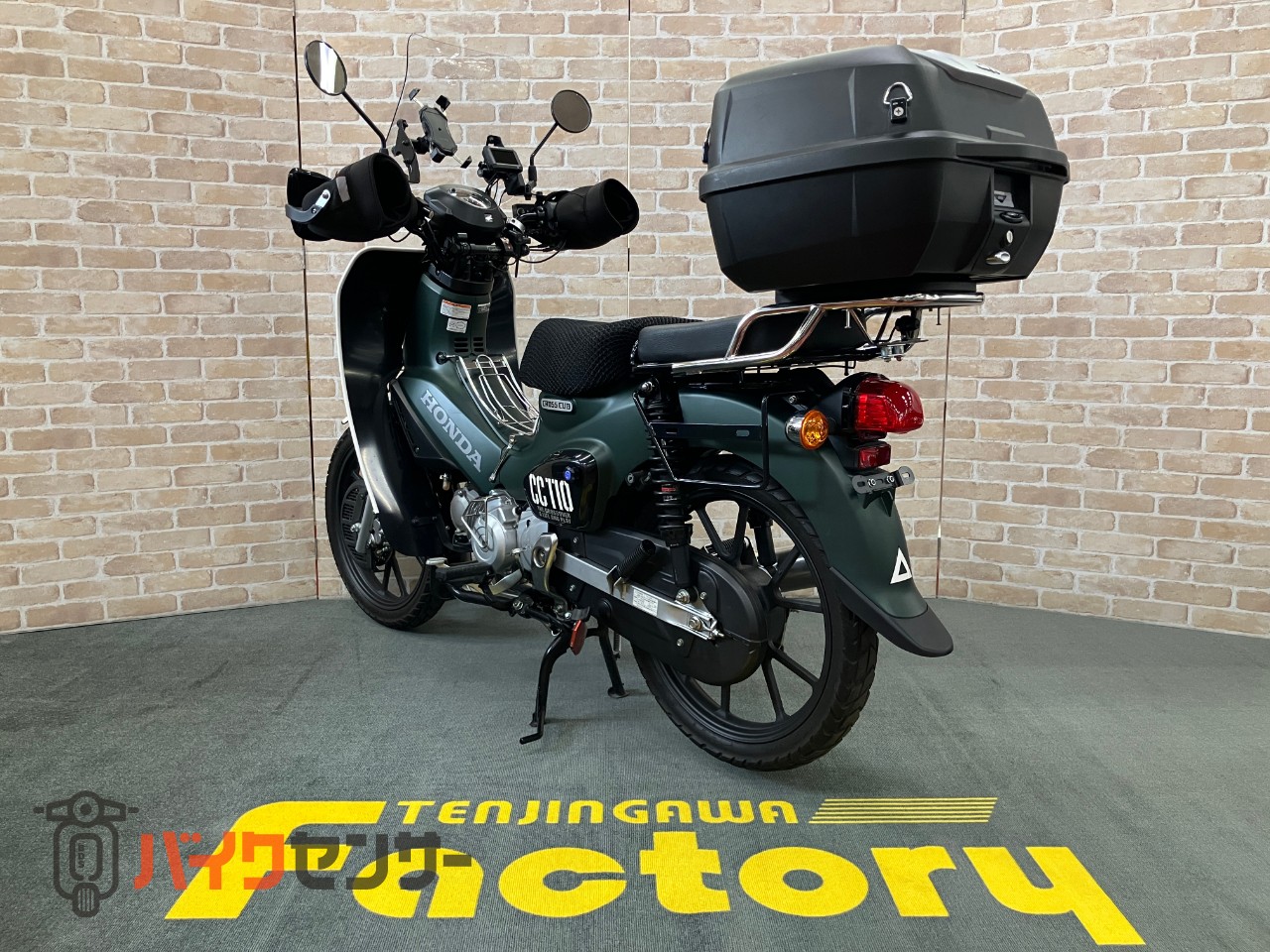 クロスカブ110　カスタムマフラー　アンダーガード　グリップヒーター　レッグガード_5