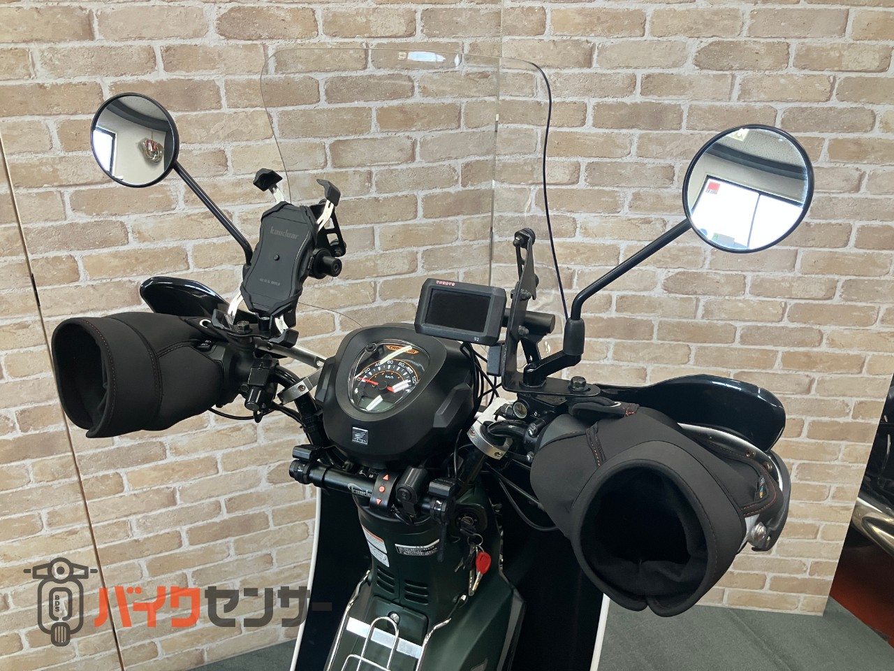 クロスカブ110　カスタムマフラー　アンダーガード　グリップヒーター　レッグガード_28