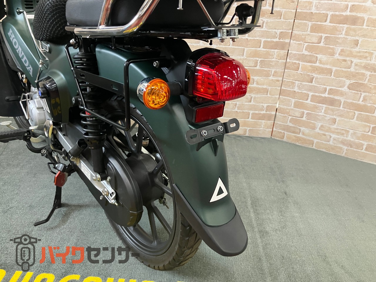 クロスカブ110　カスタムマフラー　アンダーガード　グリップヒーター　レッグガード_32