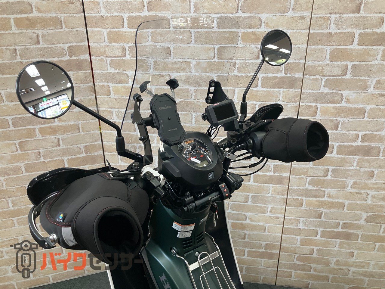 クロスカブ110　カスタムマフラー　アンダーガード　グリップヒーター　レッグガード_34