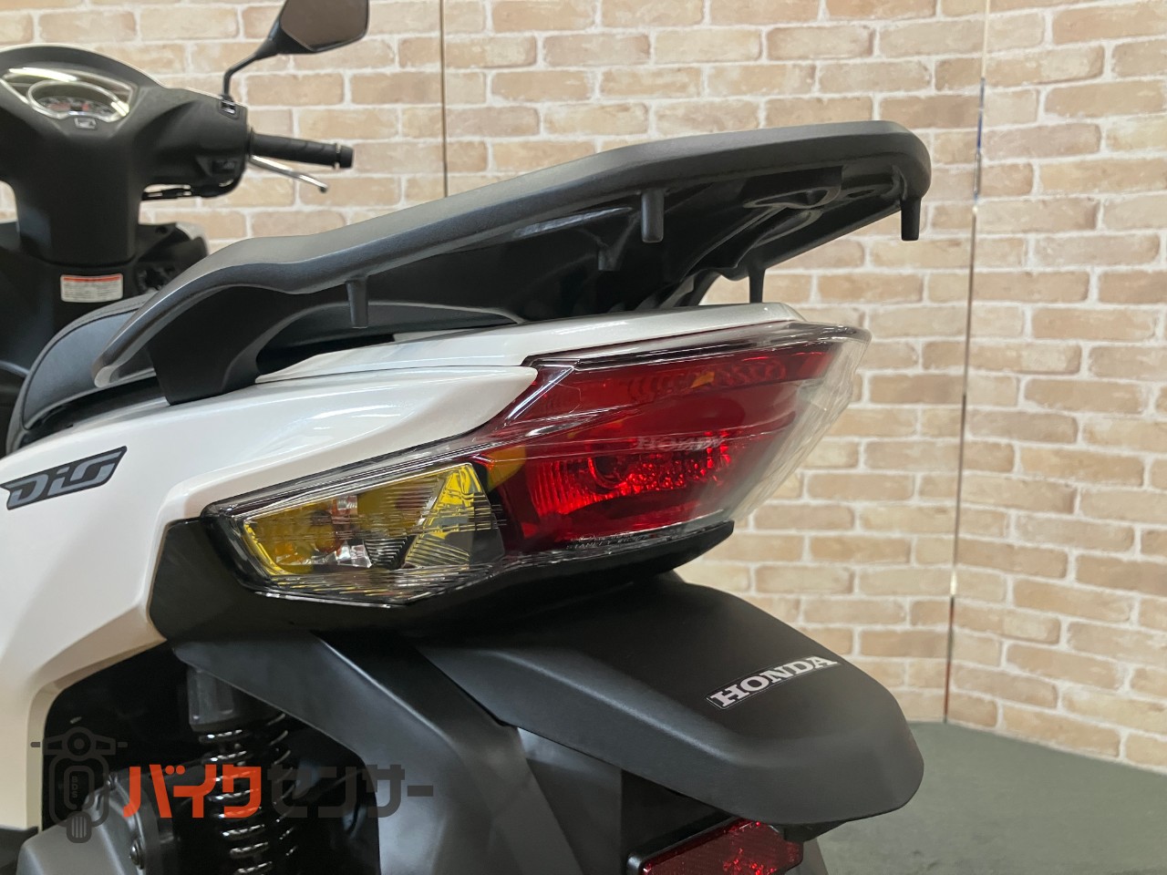 DIO110 Lite　パール スノーフレーク ホワイト　新基準原付・原付免許運転可能　メットイン　サイドスタンド_6