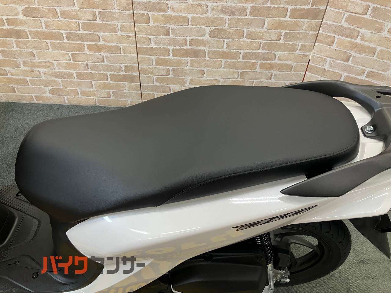 DIO110 Lite　パール スノーフレーク ホワイト　新基準原付・原付免許運転可能　メットイン　サイドスタンド_16