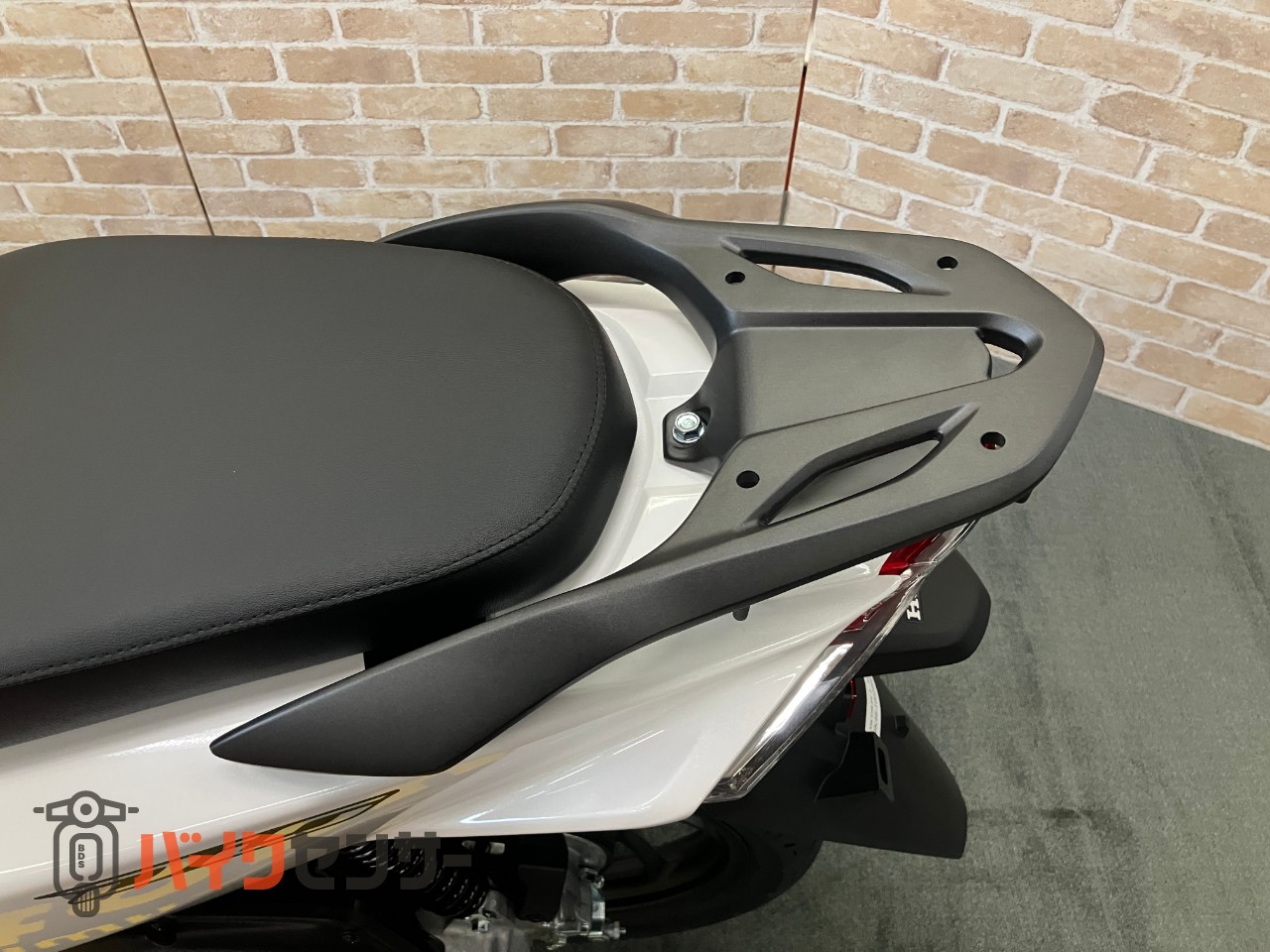 DIO110 Lite　パール スノーフレーク ホワイト　新基準原付・原付免許運転可能　メットイン　サイドスタンド_17