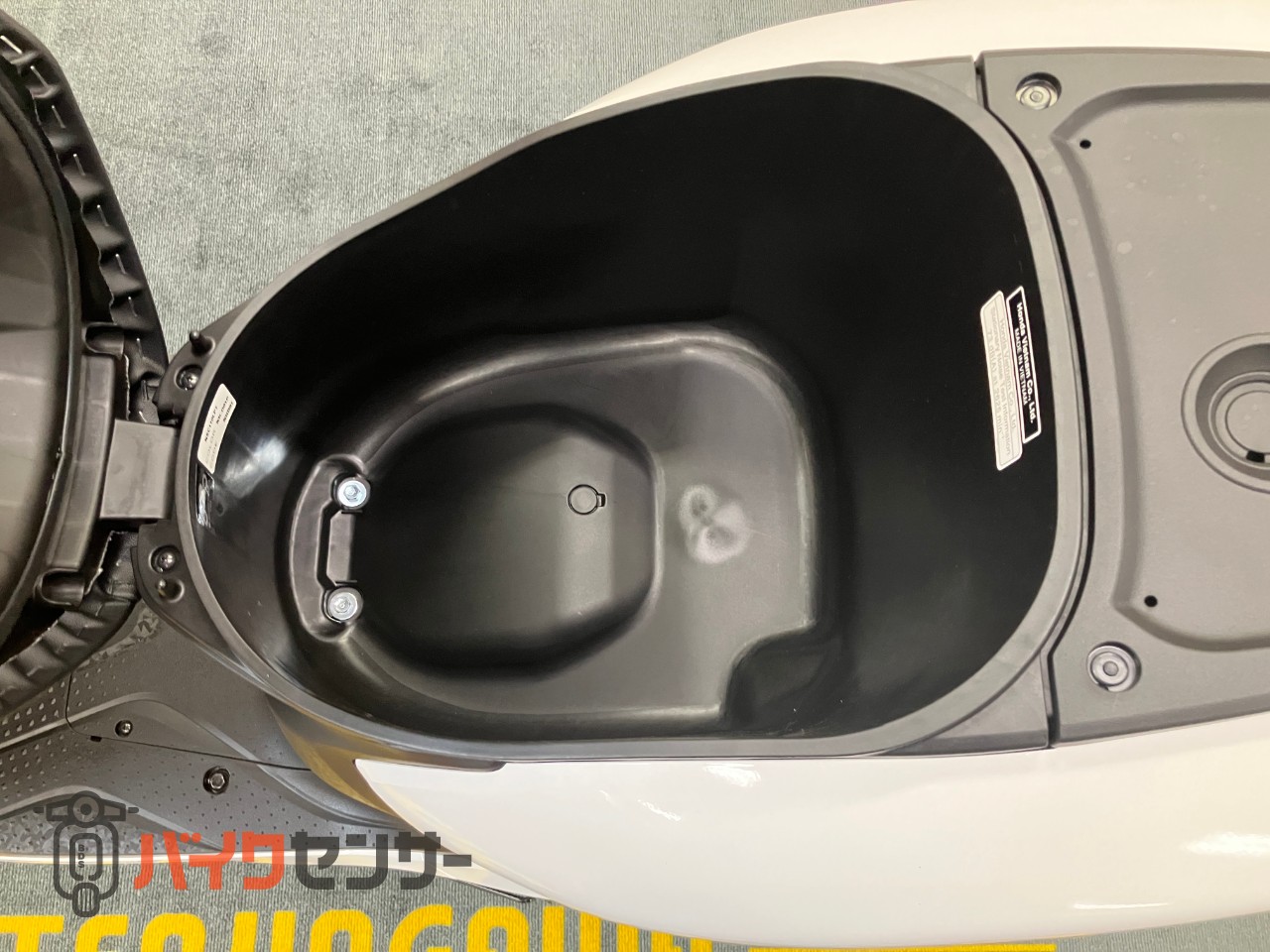 DIO110 Lite　パール スノーフレーク ホワイト　新基準原付・原付免許運転可能　メットイン　サイドスタンド_21