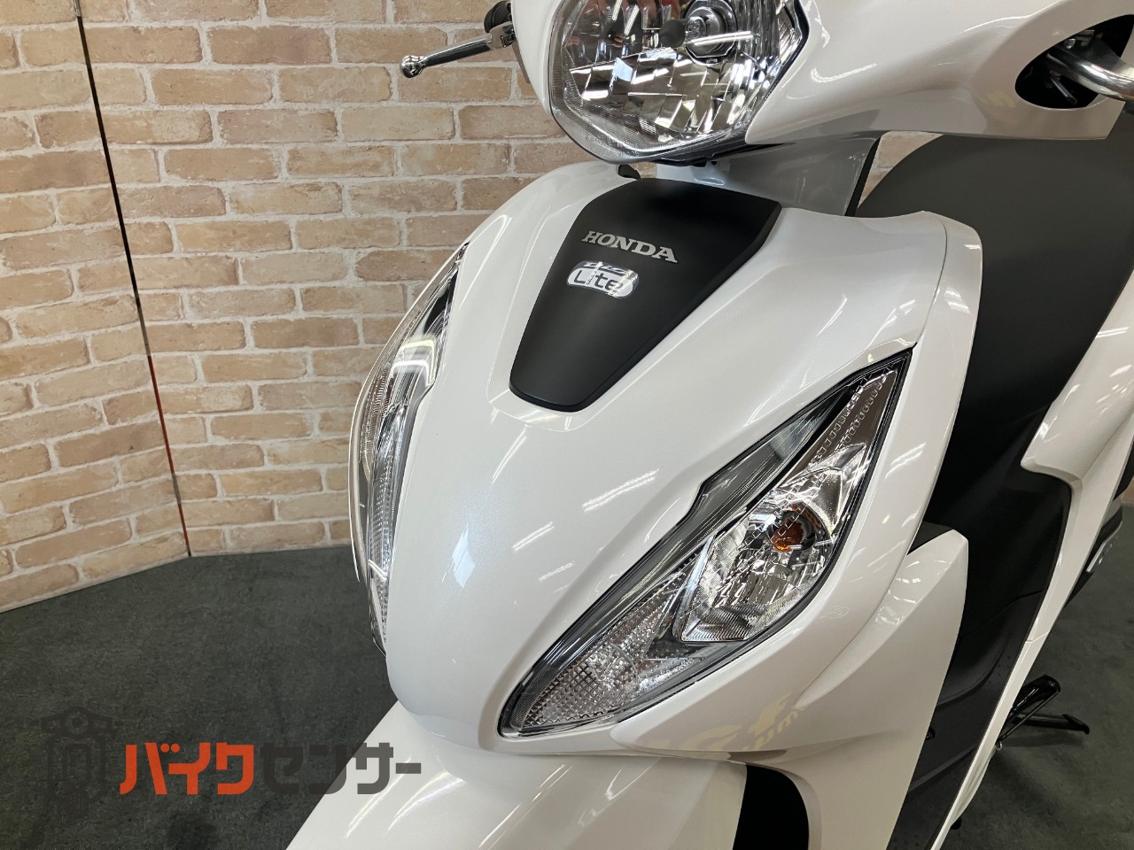 DIO110 Lite　パール スノーフレーク ホワイト　新基準原付・原付免許運転可能　メットイン　サイドスタンド_24