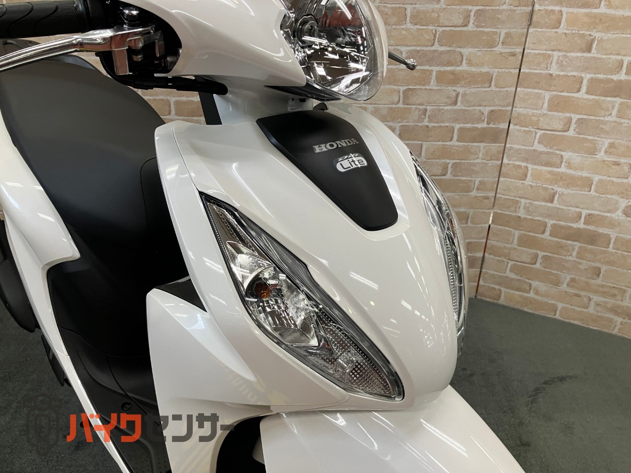 DIO110 Lite　パール スノーフレーク ホワイト　新基準原付・原付免許運転可能　メットイン　サイドスタンド_29