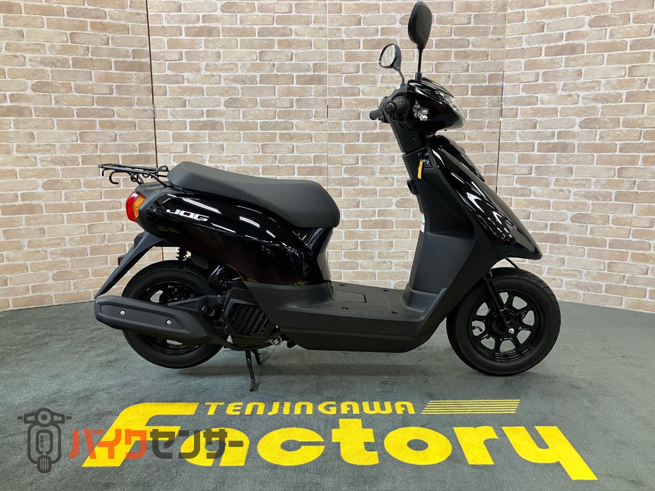 JOG ５０ｃｃ　スクーター　水冷エンジン　メットイン　デジタルメーター_0