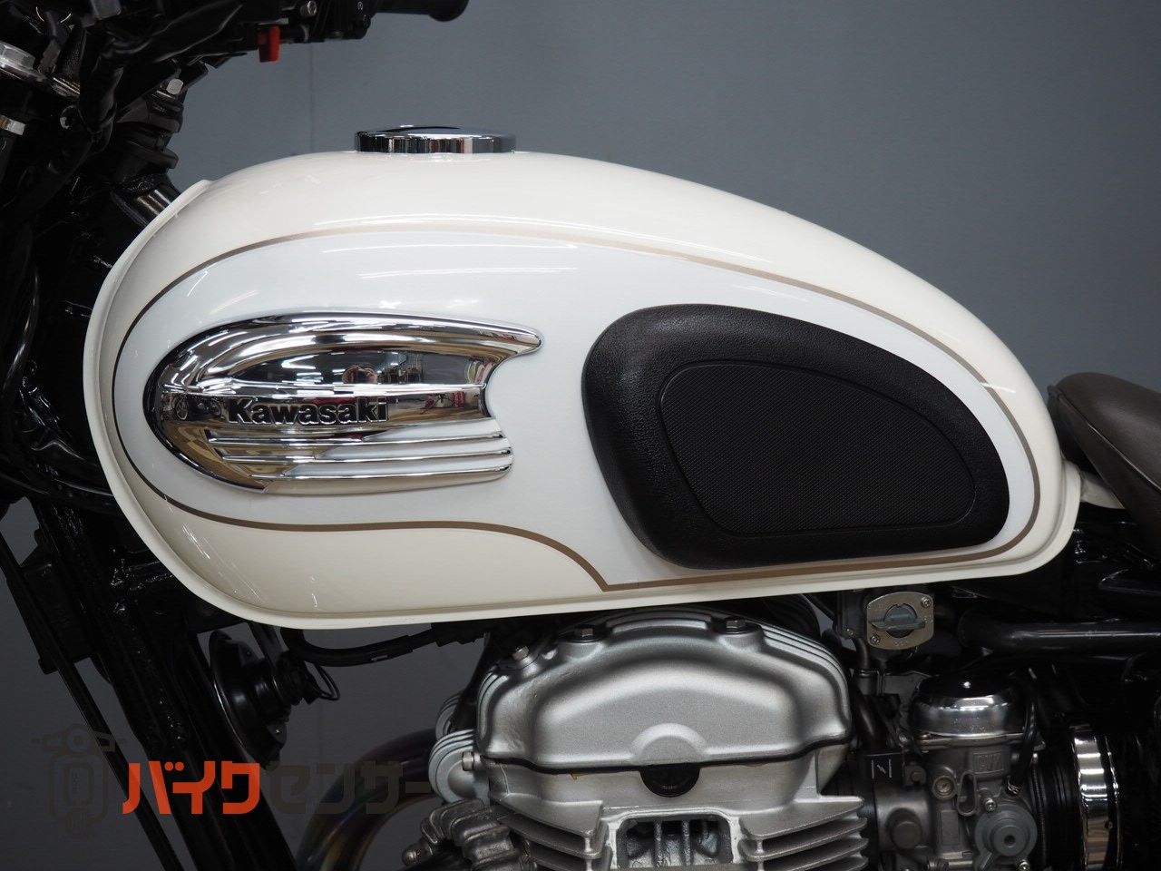 ZRX1200DAEGダエグ純正ビキニカウル専用 ヘッドライトルーバー タイプ2