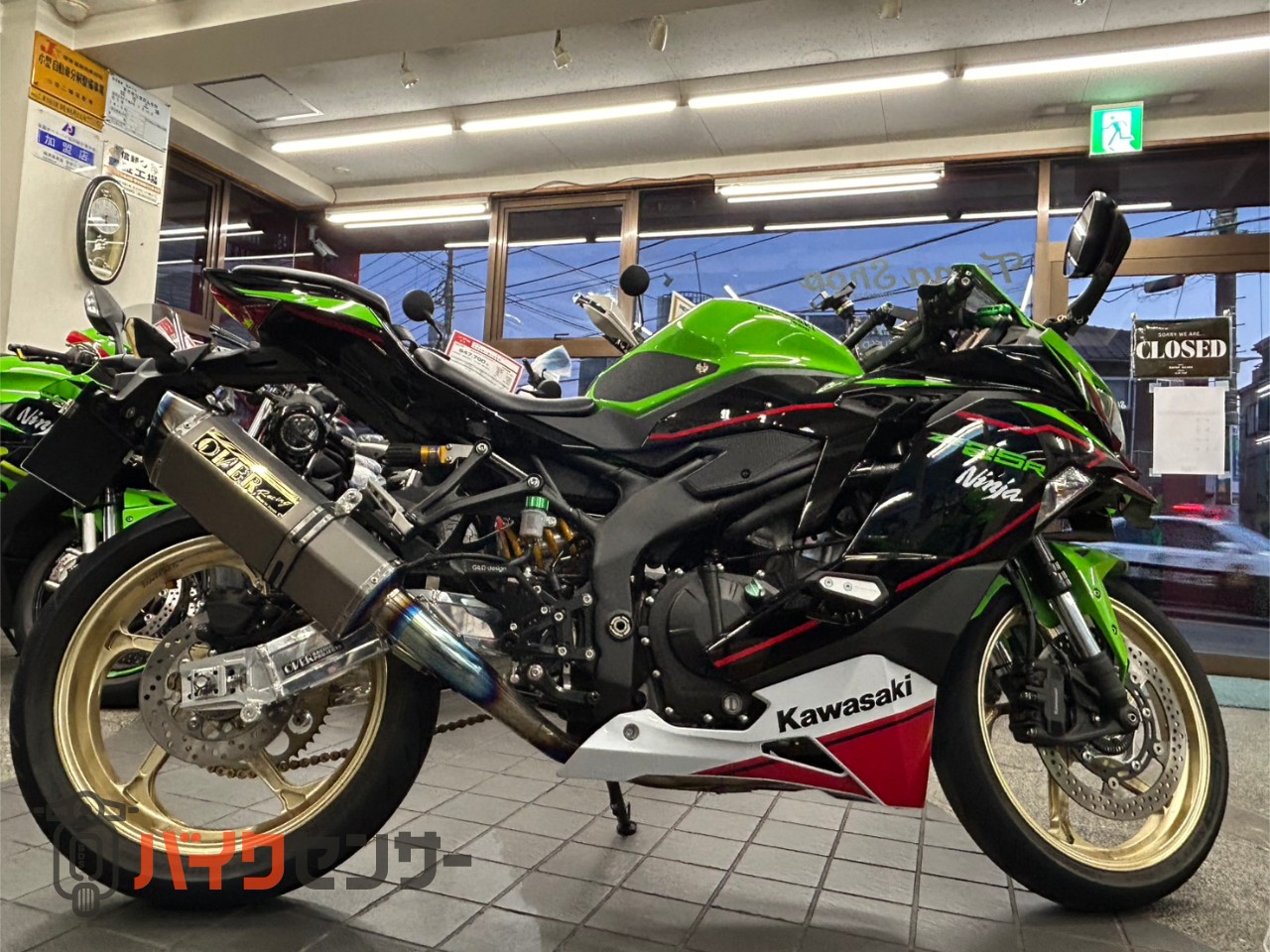 カワサキ Ninja ZX-25R SE KRT 走行距離5,478km ワンオーナー カスタム