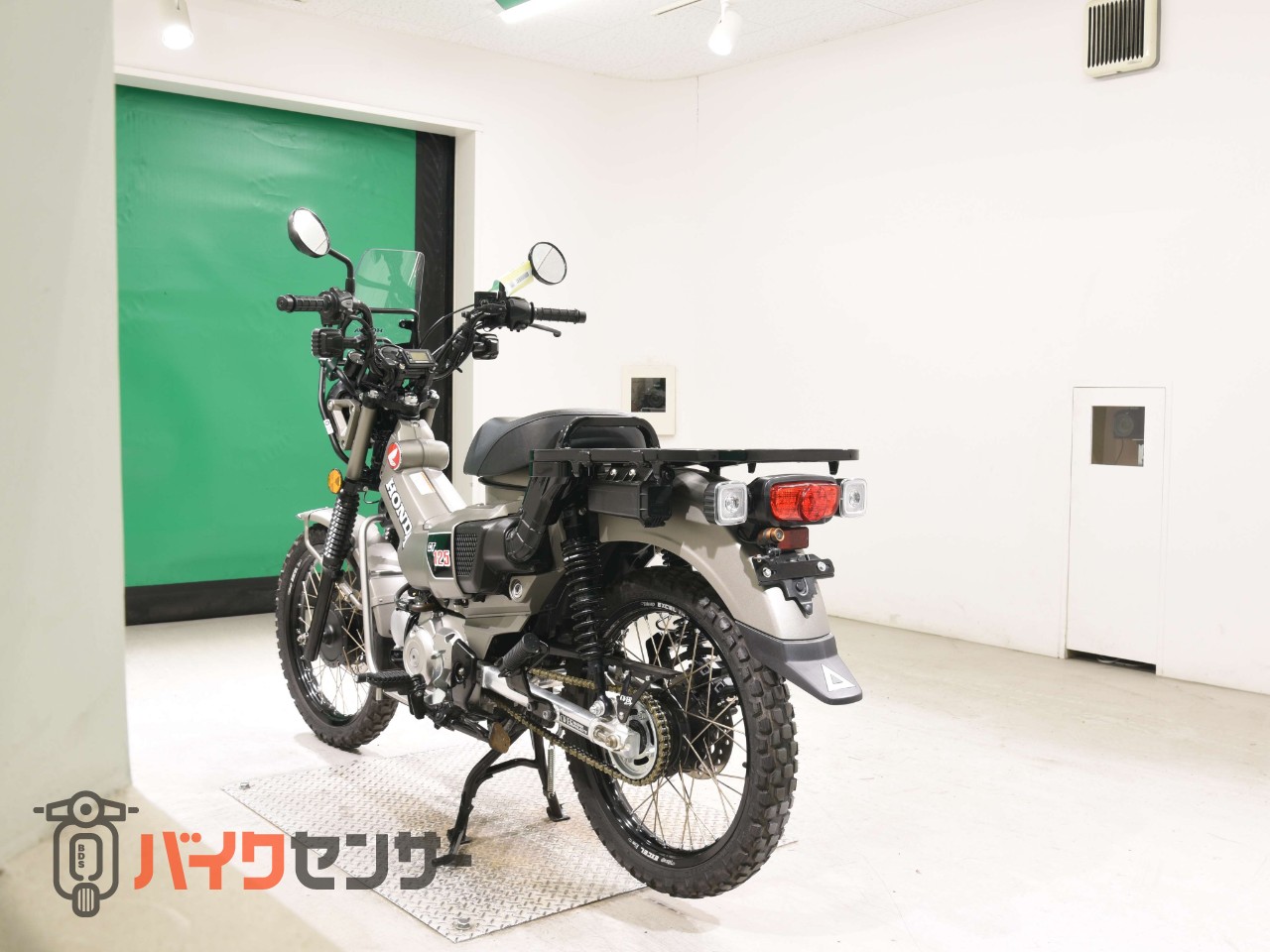 CT125ハンターカブ　エクセルワイドリム　ナイトロンＲサス　ウオタニSP2　T-REV　SP忠男マフラー　OVERスイングアーム_5