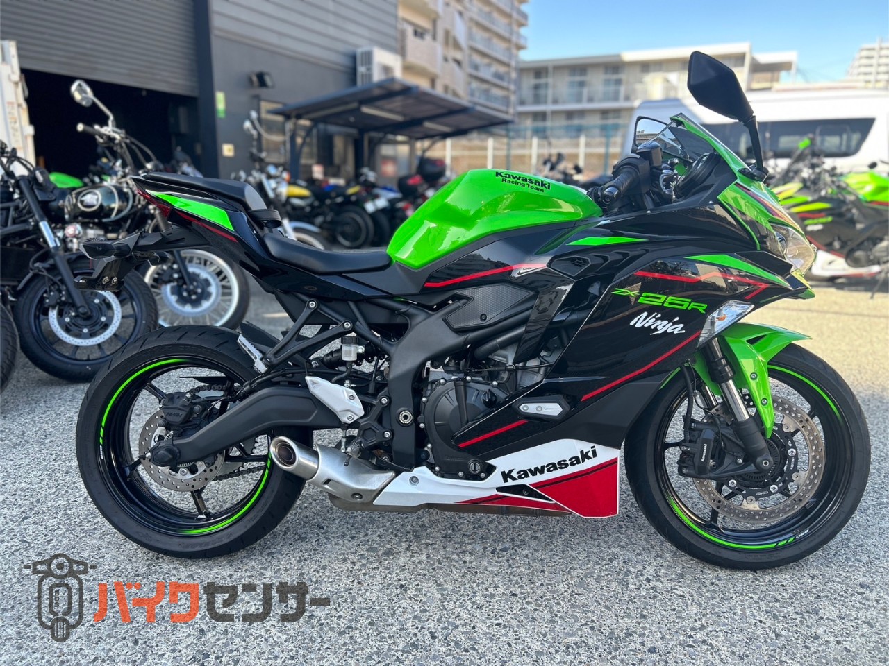 カワサキ Ninja ZX-25R SE ワンオーナー エンジンスライダー ETC ABS