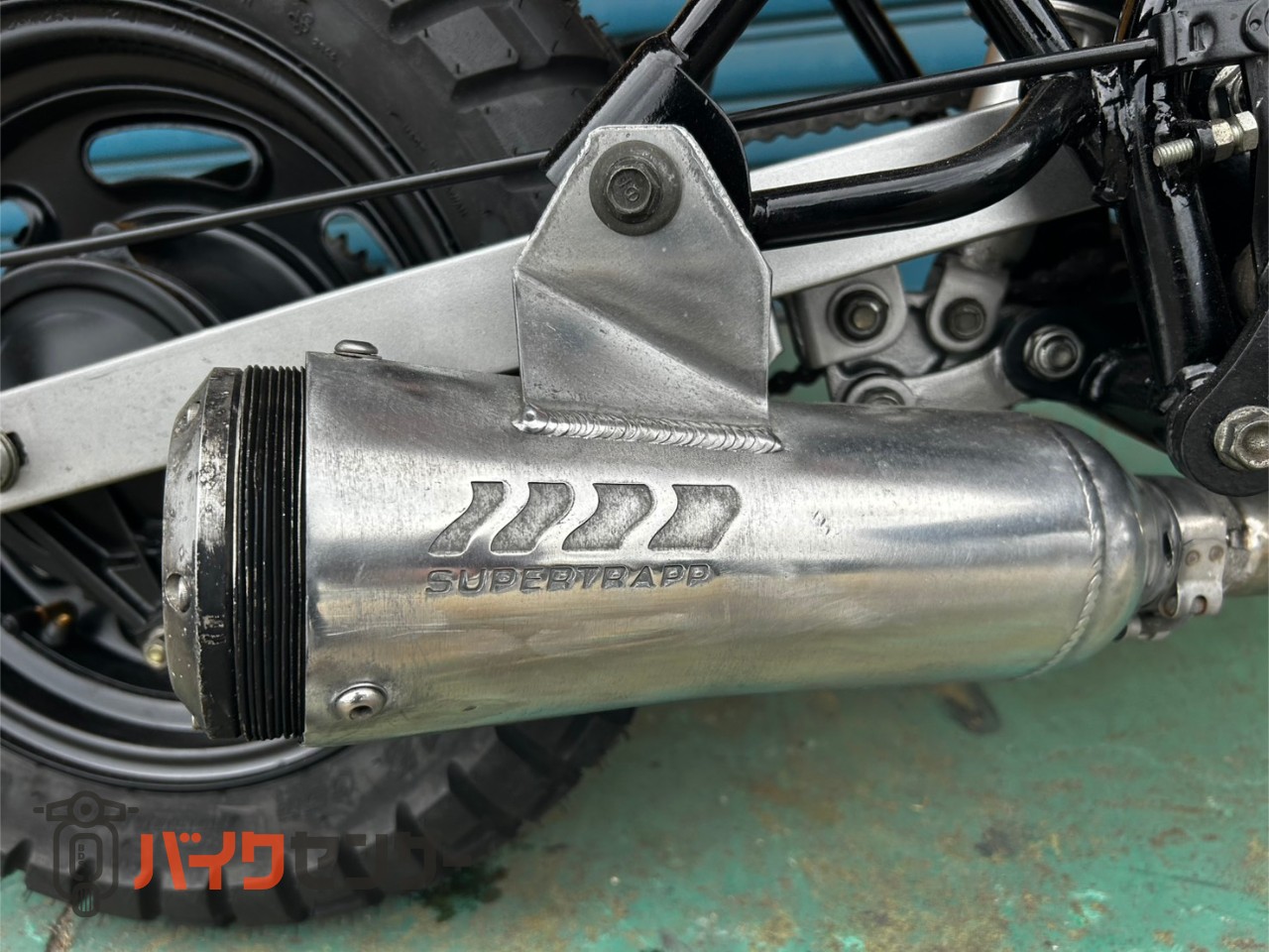 ホンダ エイプ50 スーパートラップカスタム キャンディレッド B623506