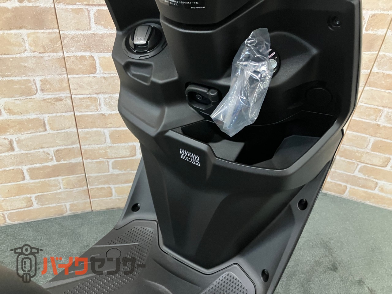 JOG ONE 新基準原付　原付免許運転可能　メットイン　サイドスタンド_9