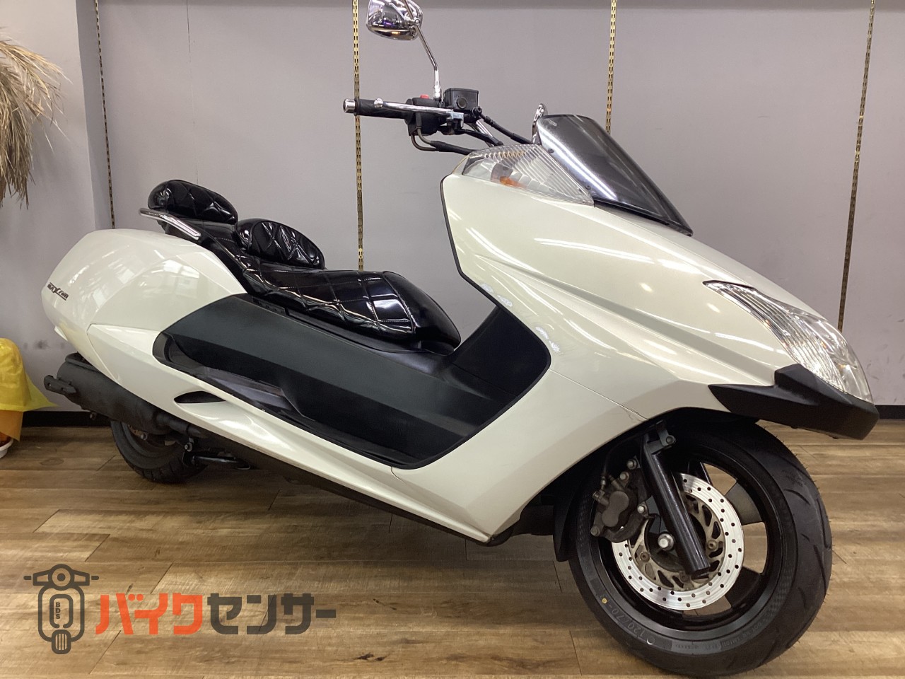 ヤマハ マグザム ダイヤカットエナメルシート 点検整備済み B625187