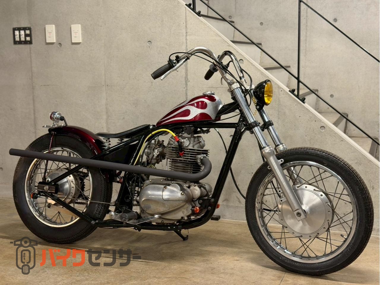 カワサキ エストレヤカスタム ワインシルバーフレアトラッカーカスタム